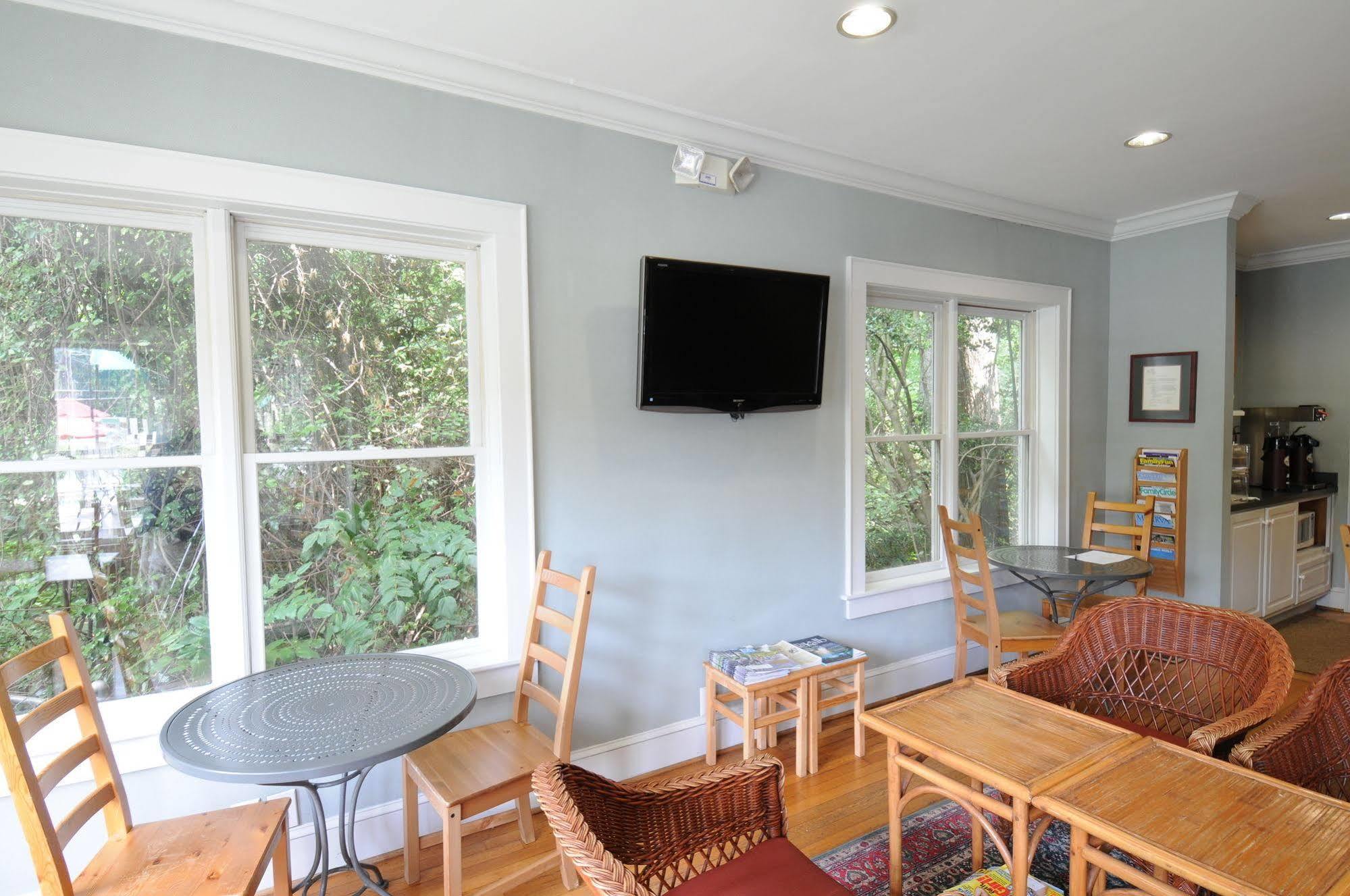 The University Inn At Emory Druid Hills Zewnętrze zdjęcie